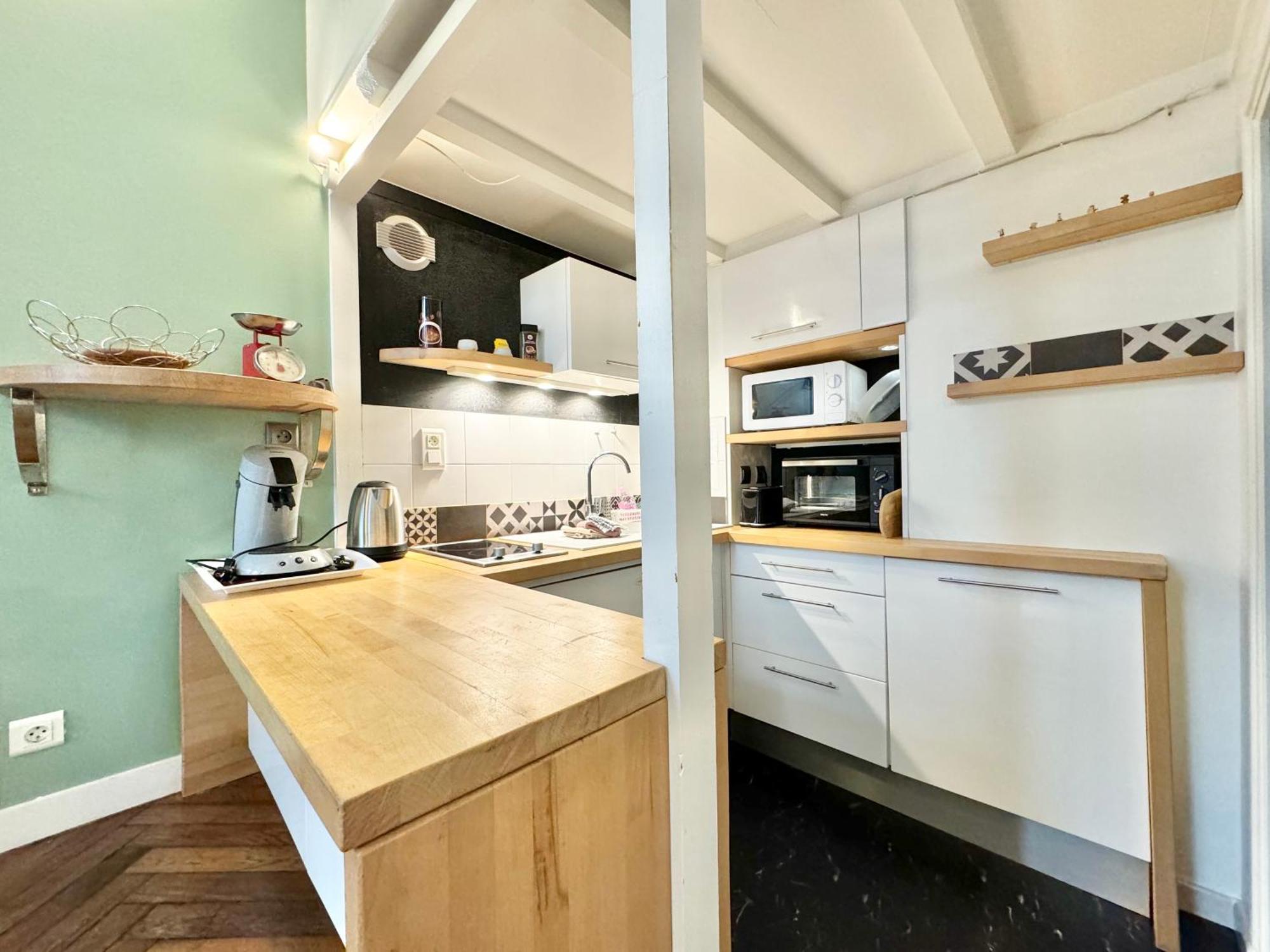 Le Noir Bois Et Blanc - Studio - Wifi - Centre Ville - Entree Autonome Кимпер Екстериор снимка